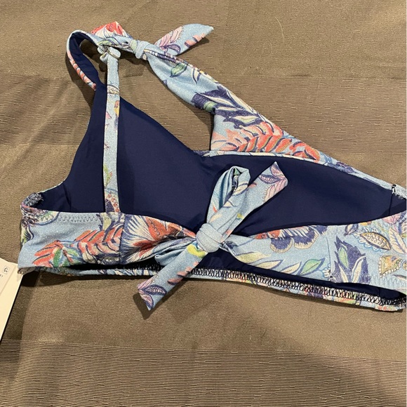 Gorgeous BECCA bikini - Picture 5 of 7